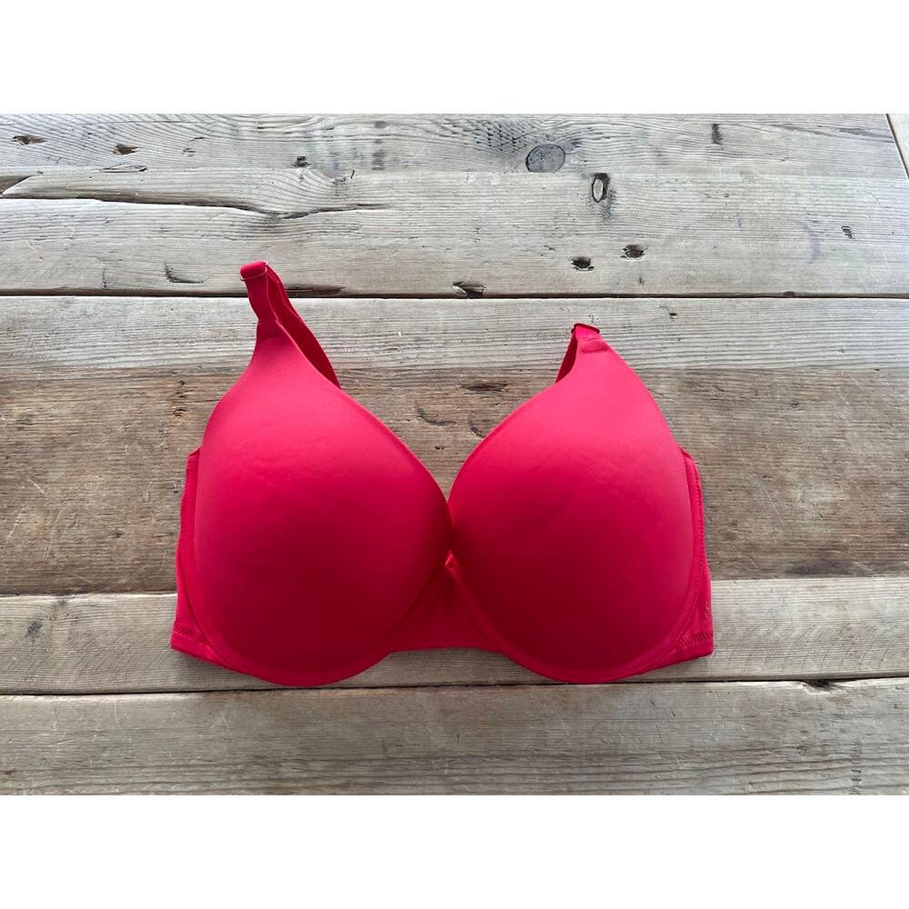 Victoria's Secret PINK Red Pepper Logo 34DDD Wear Everywhere Push Up Bra